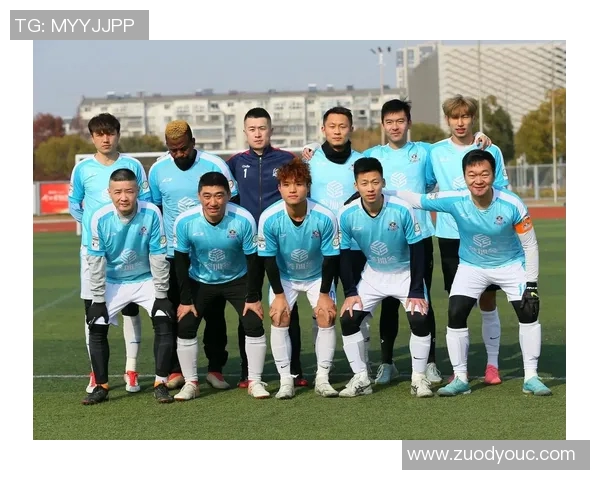 喀麦隆与辽宁热身赛精彩对决展现足球魅力与团队精神 喀麦隆与辽宁热身赛精彩对决展现足球魅力与团队精神