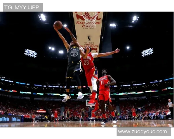 圣诞大战精彩上演鹈鹕与热火激烈对决引发球迷热议 圣诞大战精彩上演鹈鹕与热火激烈对决引发球迷热议