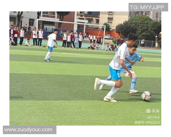 大学生挑战皇马足球队的激情对决与青春梦想的碰撞 大学生挑战皇马足球队的激情对决与青春梦想的碰撞