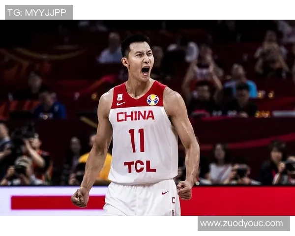 易建联重返赛场展现传奇风采球迷期待他的精彩表现与未来发展 易建联重返赛场展现传奇风采球迷期待他的精彩表现与未来发展