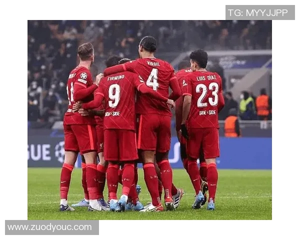 拜仁慕尼黑与波尔图激情对决海报揭幕足球盛宴 拜仁慕尼黑与波尔图激情对决海报揭幕足球盛宴