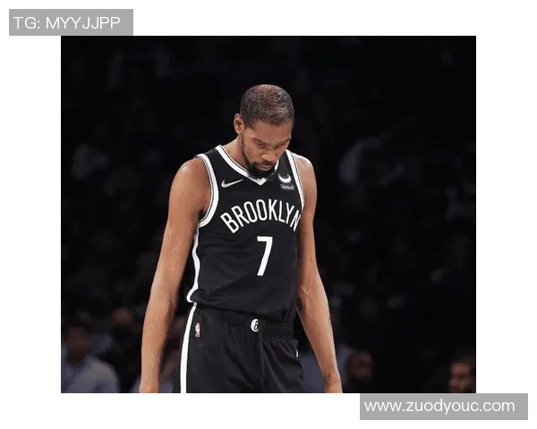 杜兰特与蕾哈娜的精彩对决:体育与音乐的巅峰碰撞 杜兰特与蕾哈娜的精彩对决:体育与音乐的巅峰碰撞