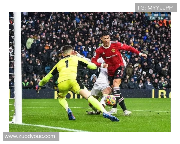 曼联与利兹联激战成和双方球迷热议比赛精彩瞬间 曼联与利兹联激战成和双方球迷热议比赛精彩瞬间