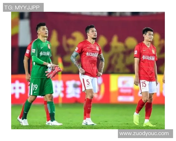 上港与恒大激战再续中超传奇对决精彩瞬间尽在CNTV直播回放