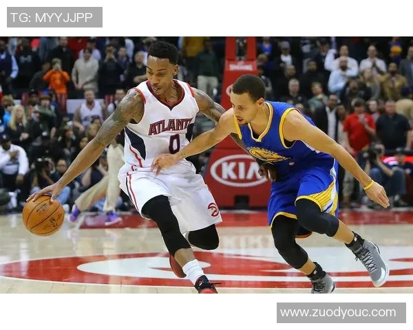 勇士与蓝网激战正酣直播全程回顾精彩瞬间与球员表现分析